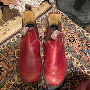 Red Blundstones